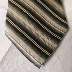 100%Silk Pierre Cardin Stripped Tie